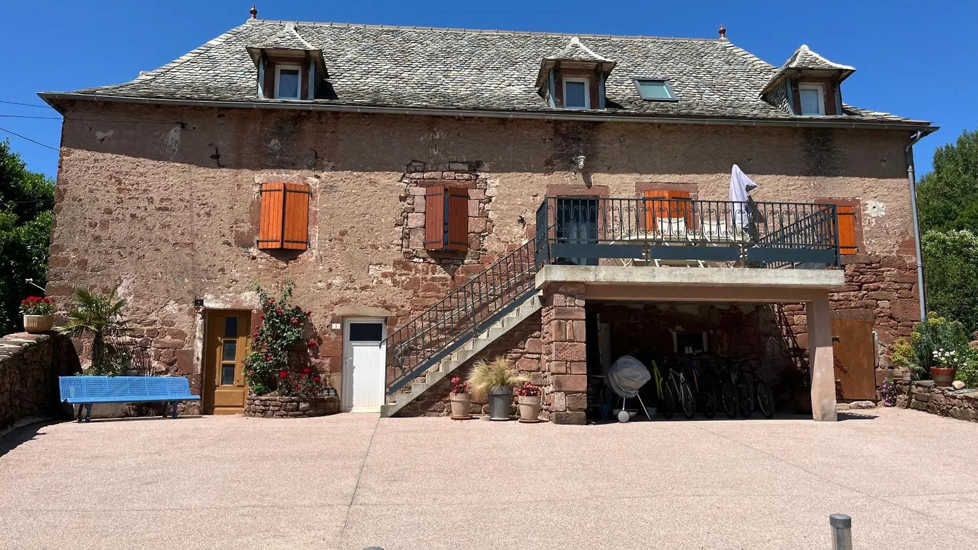 בית נופש הוילה Villecomtal La Loge D'Evelyne